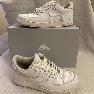 Nike Air Force 1 - Mens Size 9